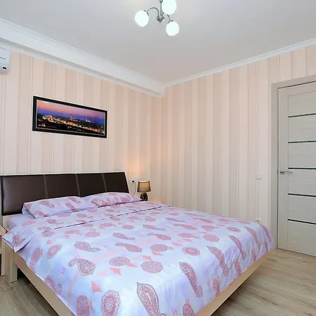 Apartamento On Obolonskiy Prospect 16v