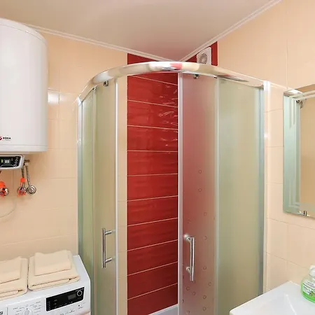 On Obolonskiy Prospect 16v Apartamento *